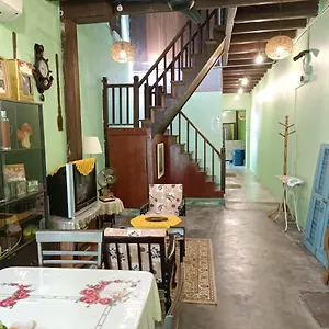 Lang Hoose ** George Town